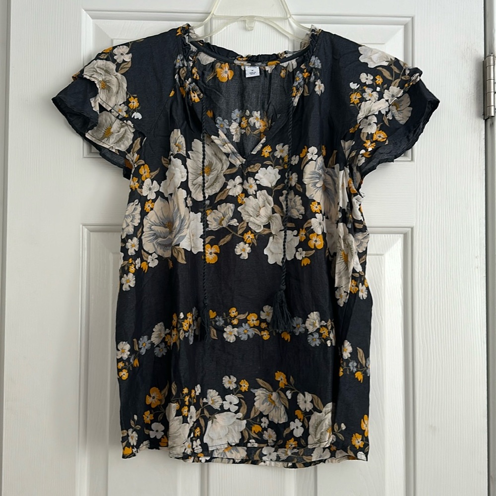 Old Navy Blue Flowered Short Sleeve Blouse M